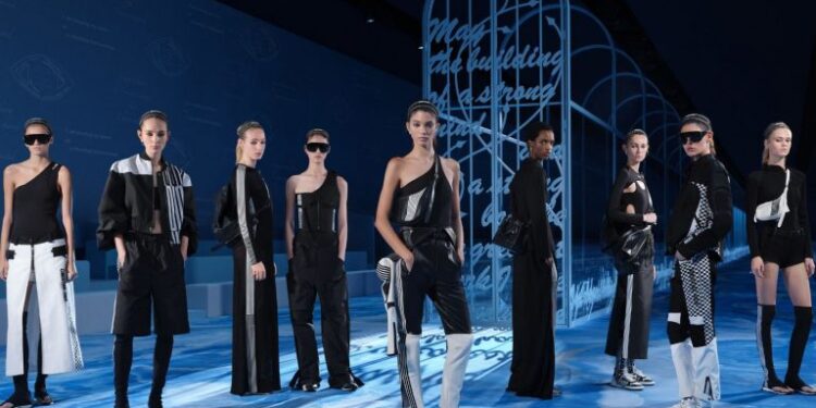 Dior desfile PFW - Agências de Modelos do Brasil e Top Models